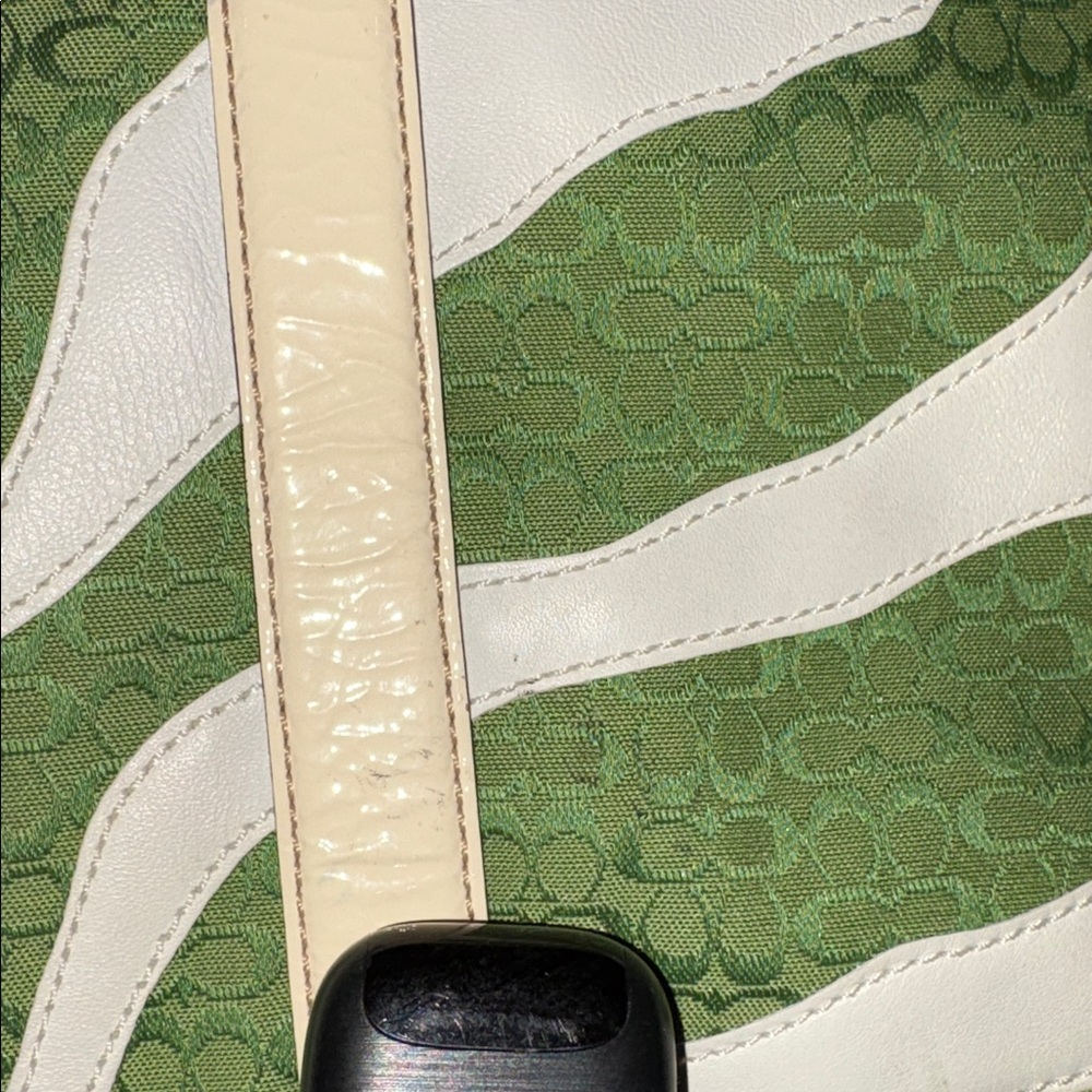 Coach Vintage Large Gallery Zebra Tote - Picture 6 of 13